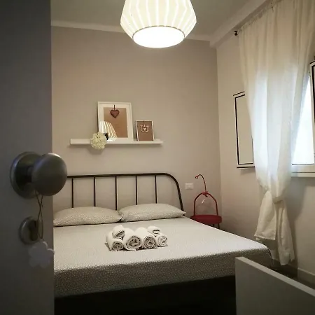 Simply House In 2 Apartament Bari